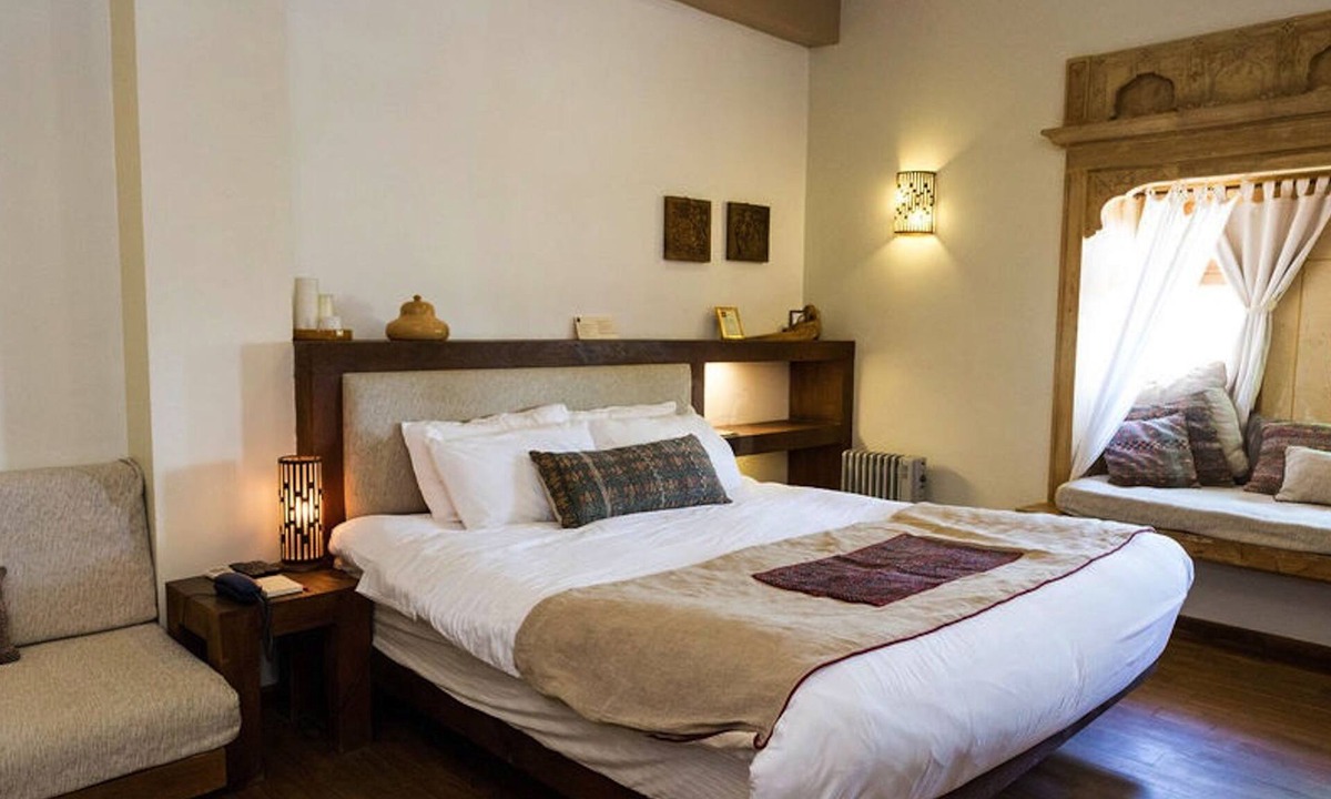 Amar Sagar Pol Hotel | 1st Gate Home - Fusion