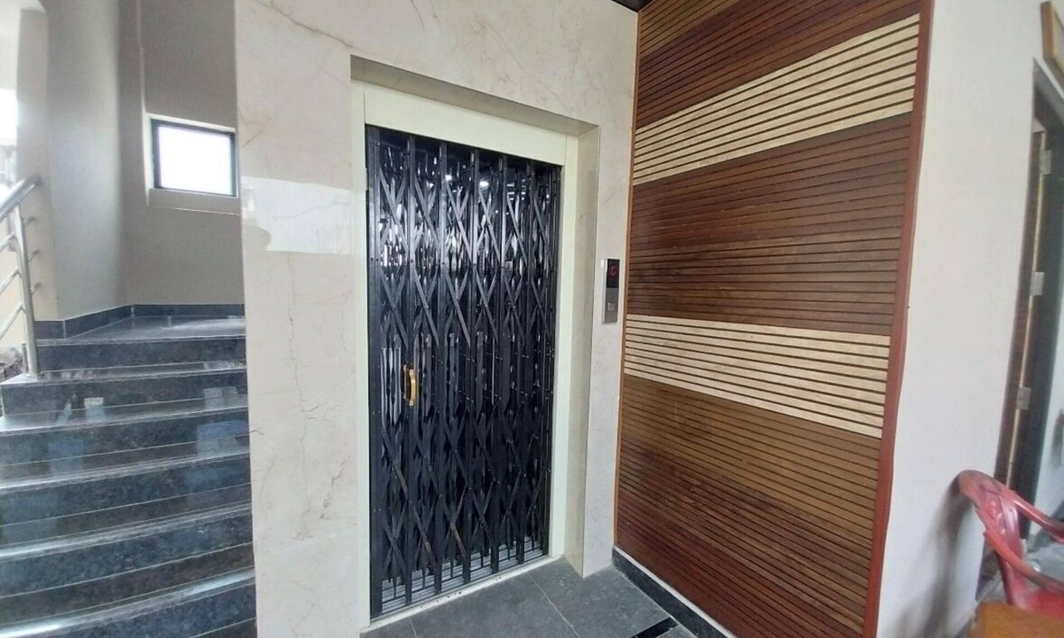 Hyderabad Apartment | 2-bedroom apartment in brilliant Hyderabad with AC