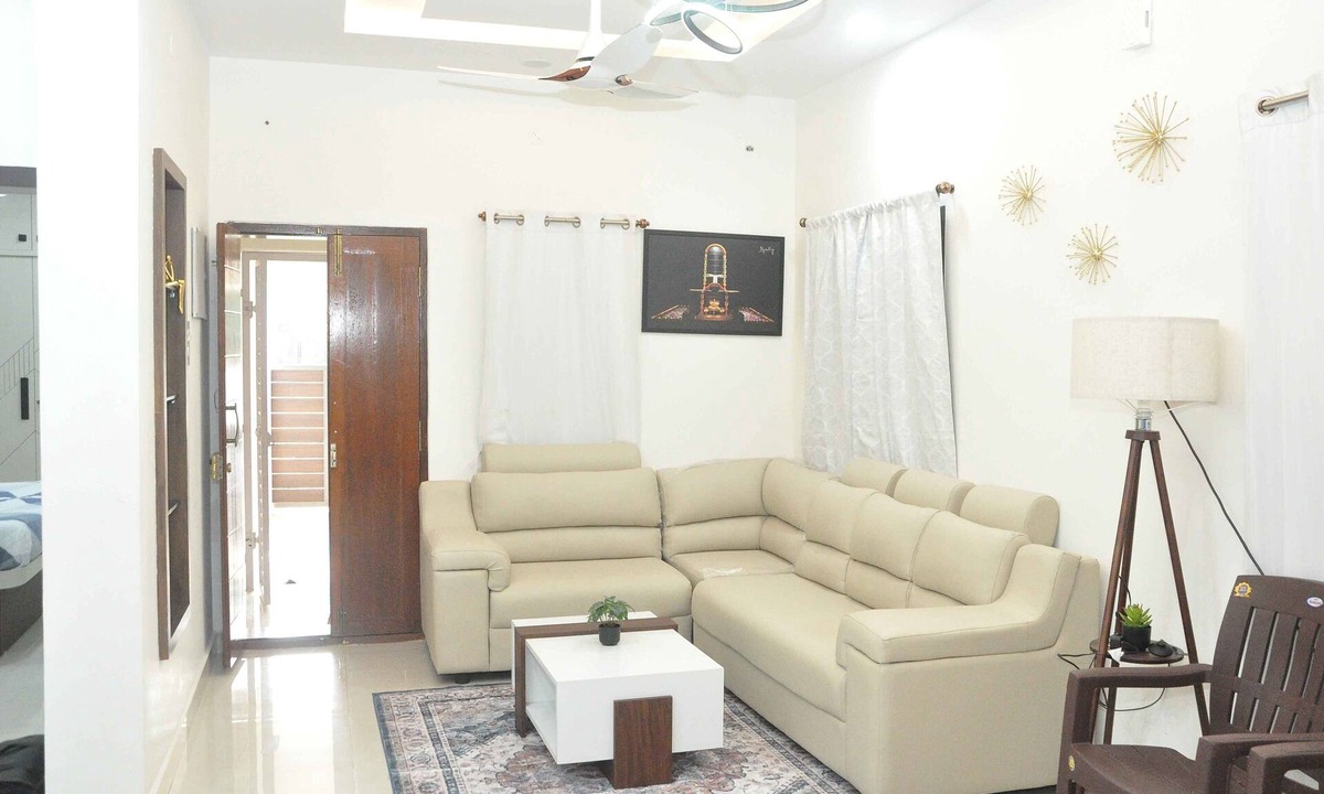 Kumbakonam House | 2-bedroom building in brilliant Kumbakonam with cool AC