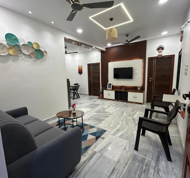 Hyderabad Apartment | 2Bhk Cozy HomeStay at filmnagar