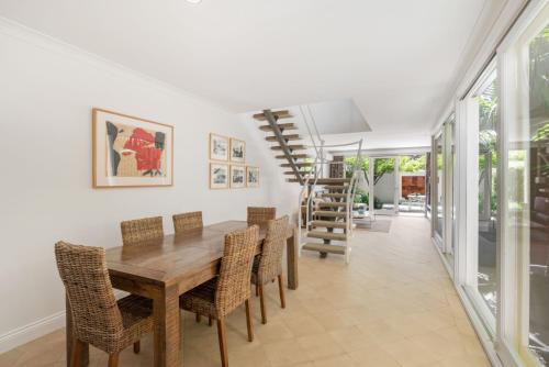 Alexandria Apartment | 2BR Terrace on Leafy Tree-Lined Street