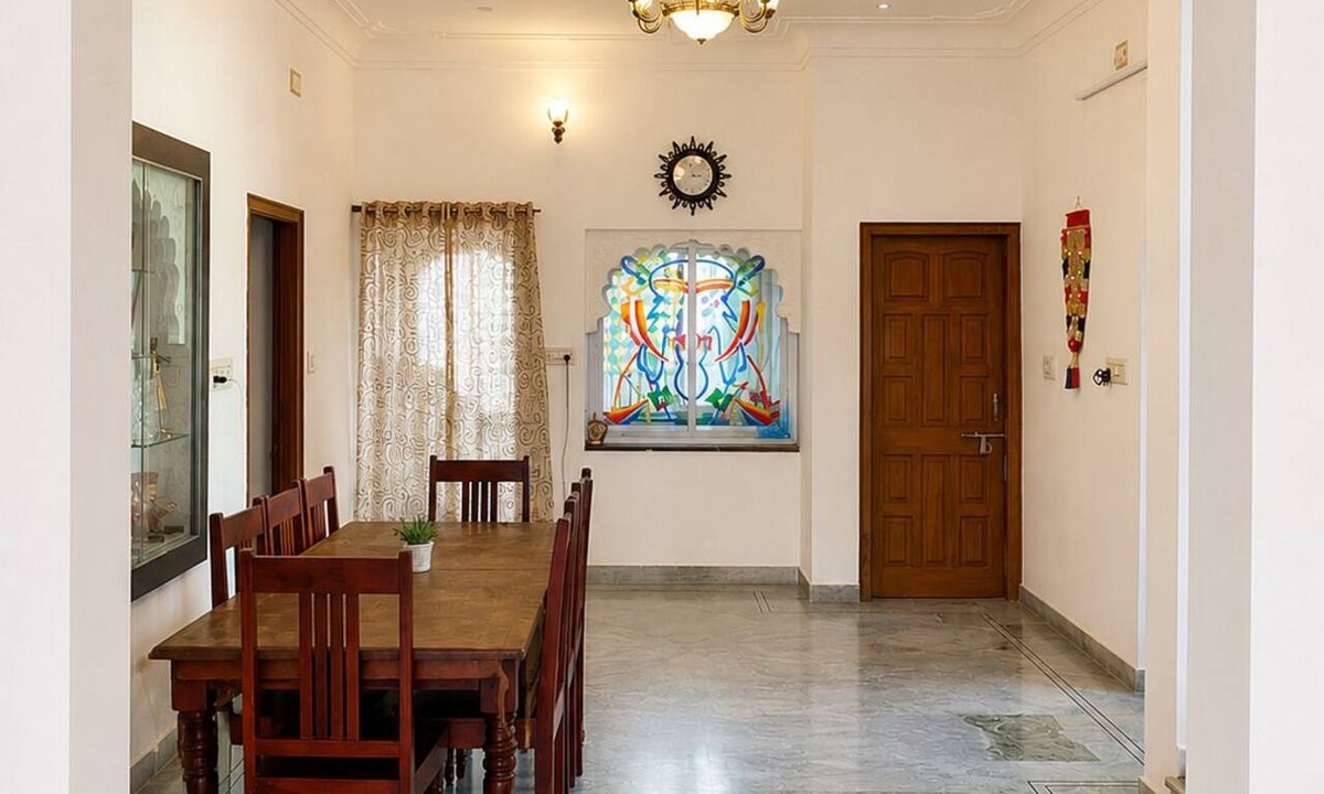 Udaipur District Bed & Breakfast | 3BHK Homestay in Udaipur, Lake View Private Terrace & Parking