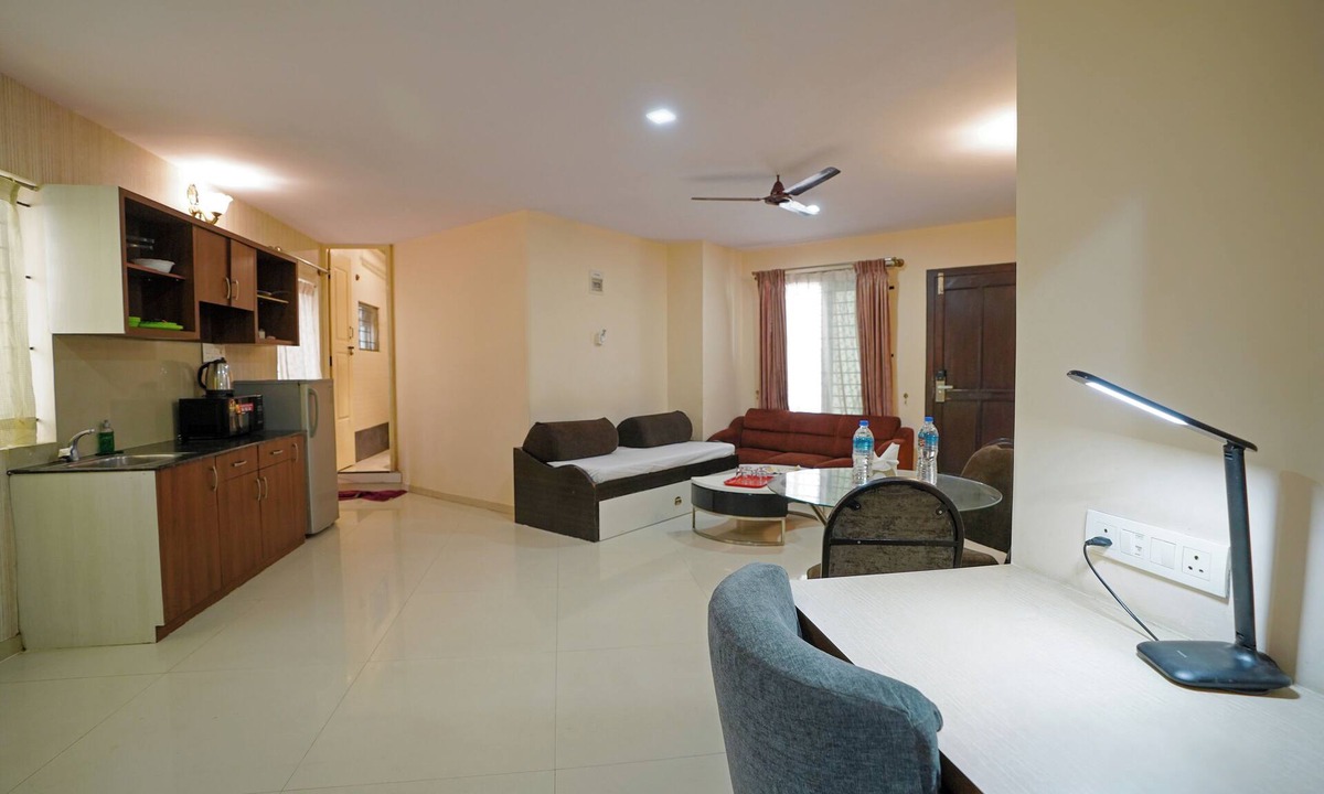 5th Block Hotel | 4 Seasons Suites