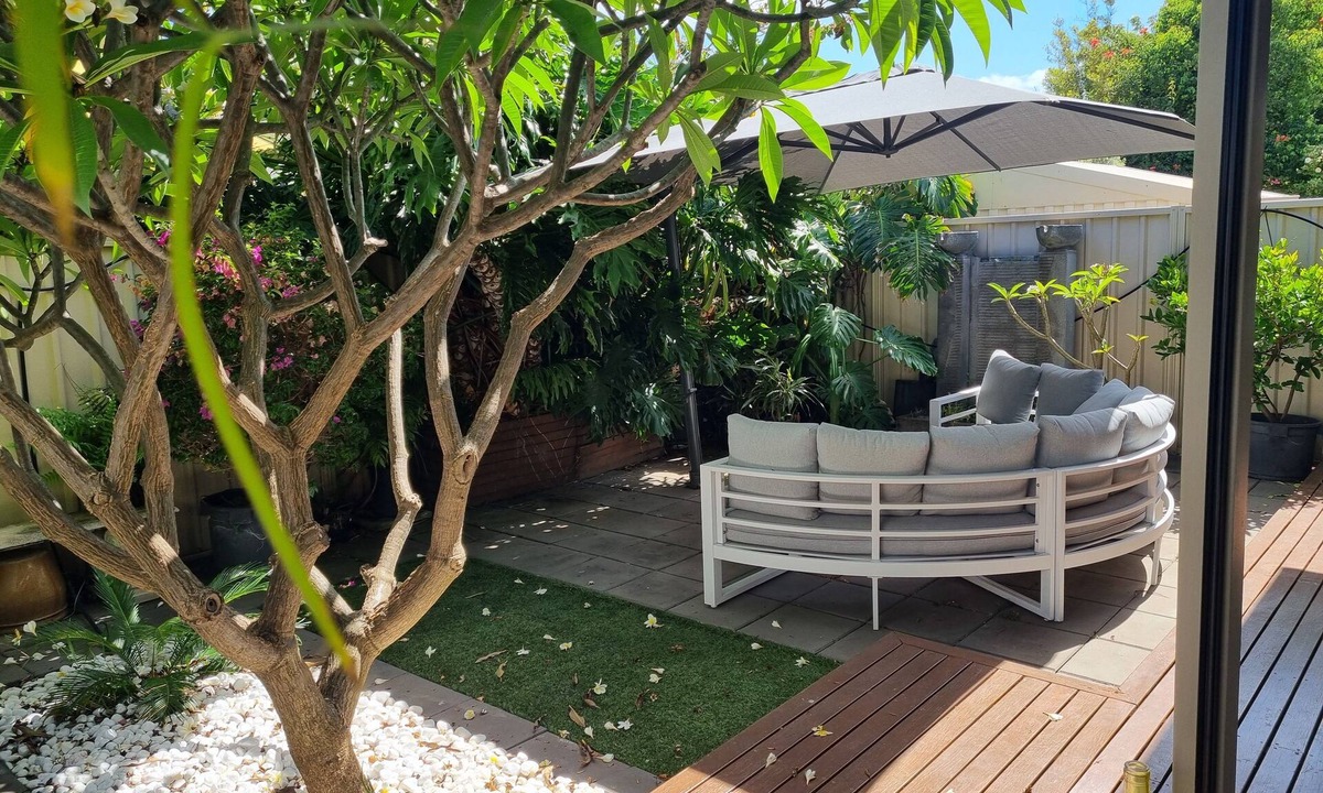 West Beach House | 5 minute walk to the beach. 2 minute walk to River Torrens walking/bike paths.