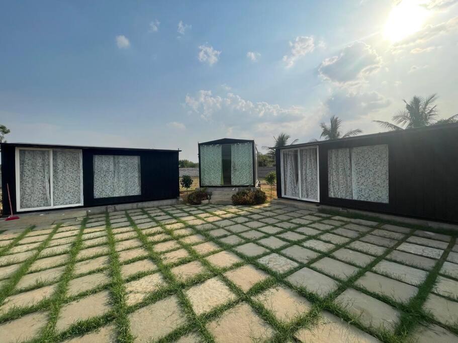 Chevella House | 88.90 Amigos Aventura