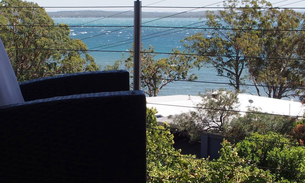 Nelson Bay House | A spacious duplex with waterviews