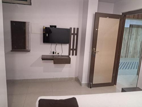 Kurnool Hotel | Aahvaanam