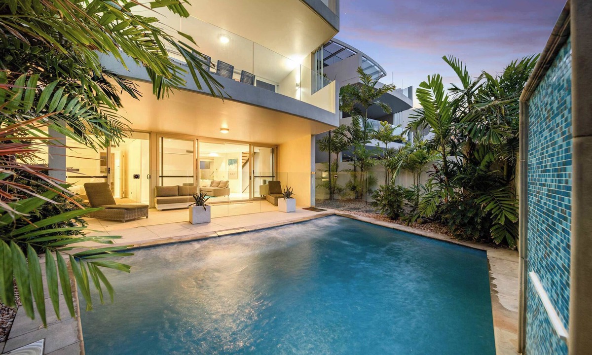 Marcoola House | Absolute Beachfront Marcoola with Private Pool