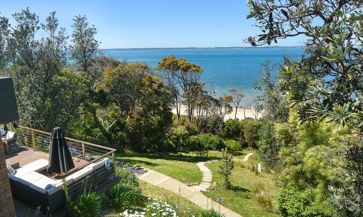 Somers House | Absolute Beachfront is sublime