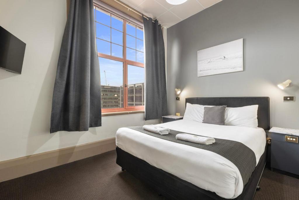Adelaide Central Business District Hotel | Adelaide Paringa
