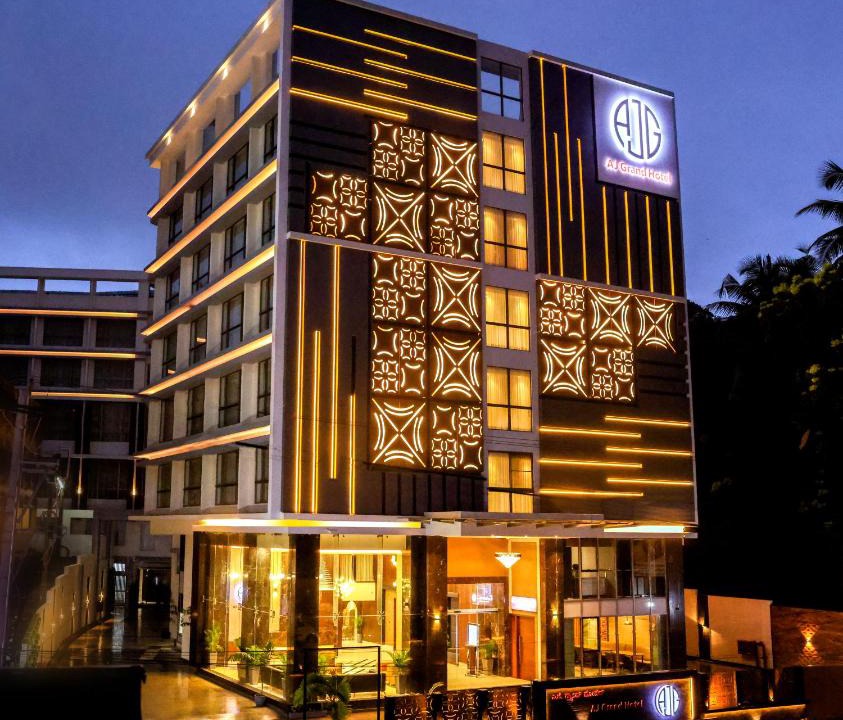 Hampankatta Hotel | AJ Grand Hotel