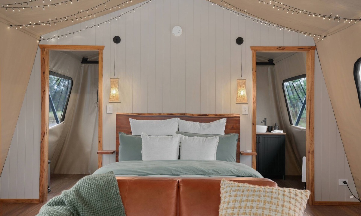 Running Stream Hotel | Akuna Estate