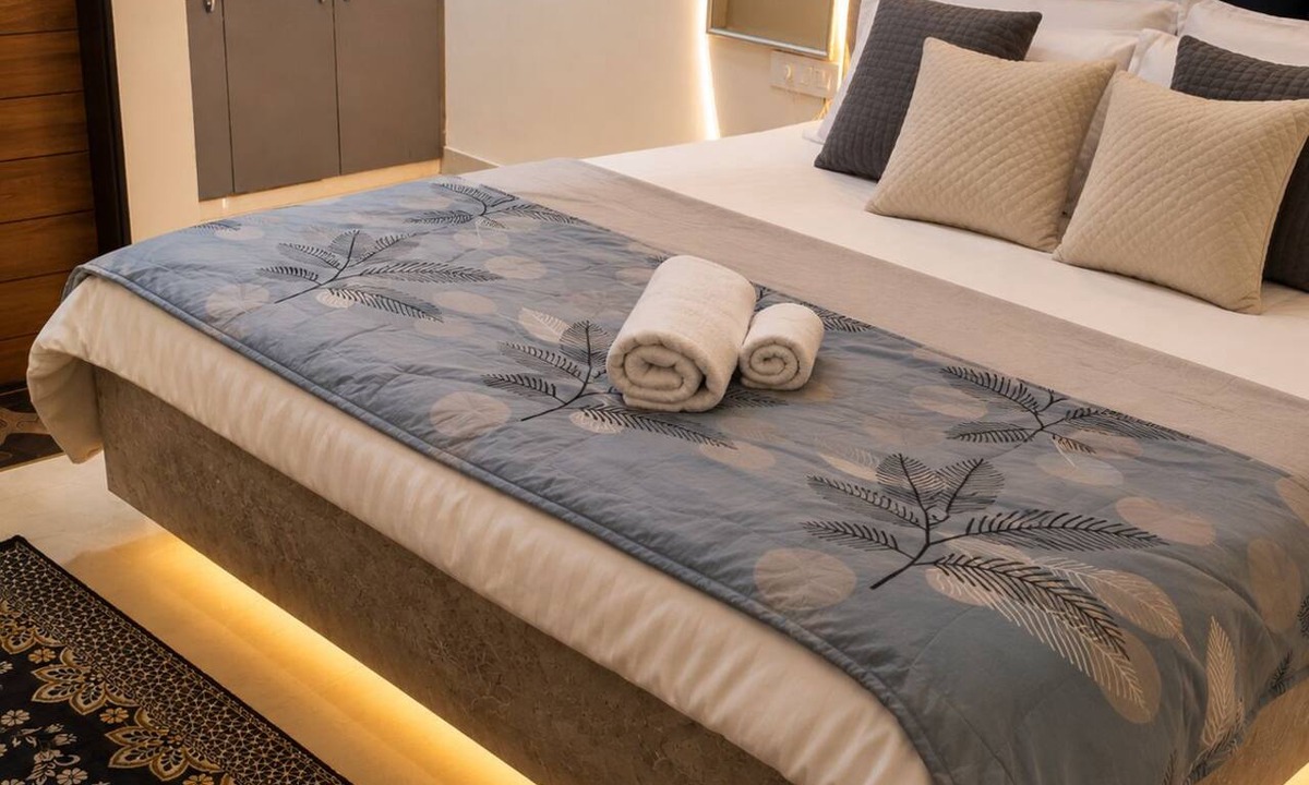 Malviya Nagar Apartment | Amber studio| couples esthetic opulence| wtp | airport | patrika gate