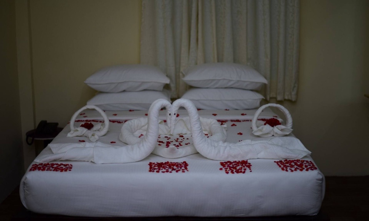 Kanakapura Hotel | Amegundi Resort
