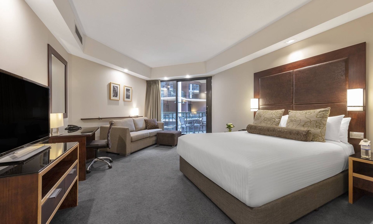 Richmond Hotel | Amora Herencia Riverwalk Melbourne