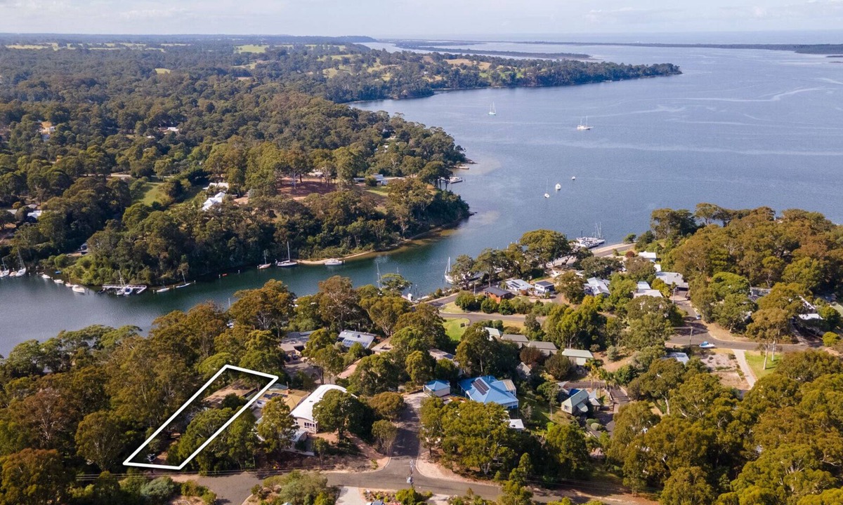 Metung House | Anchorage Views: Indulge in the ultimate coastal getaway at Anchorage Views