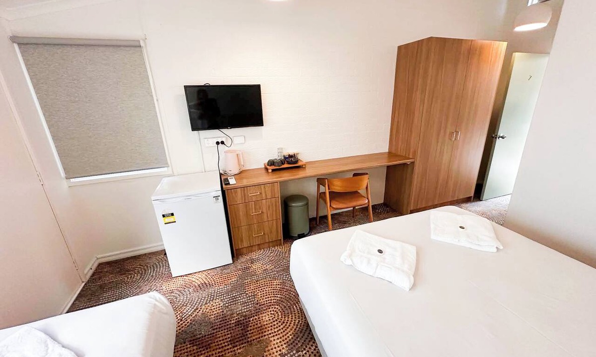Bateau Bay Hotel | Bateau Bay Hotel