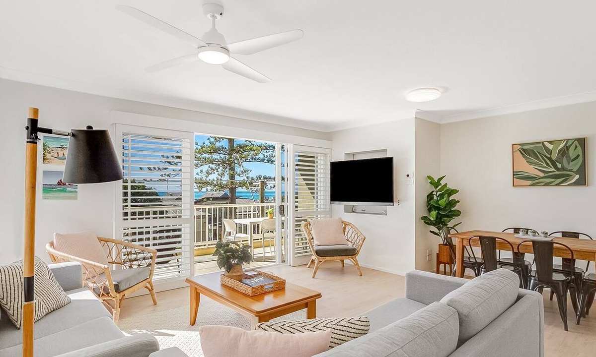 Bilinga Apartment | Beach Pines 5 - Fully Renovated North Kirra Beachfront - Min. 3 Night Stays