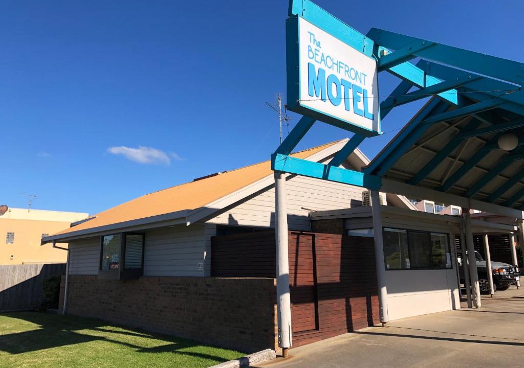 Apollo Bay Hotel | Beachfront Motel