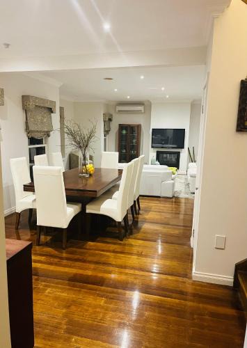 Reservoir House | Beautiful Home