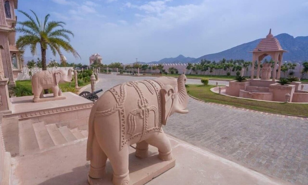Village Hokra Hotel | Bhanwar Singh Palace