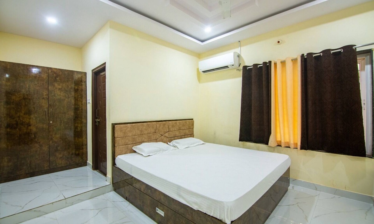 Chevella Hotel | Bliss Farm Stay-IRIS