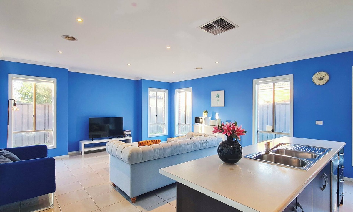 South Morang House | Blue Home/Comfy/Peaceful/3B House/Train Station/Parks/Sports