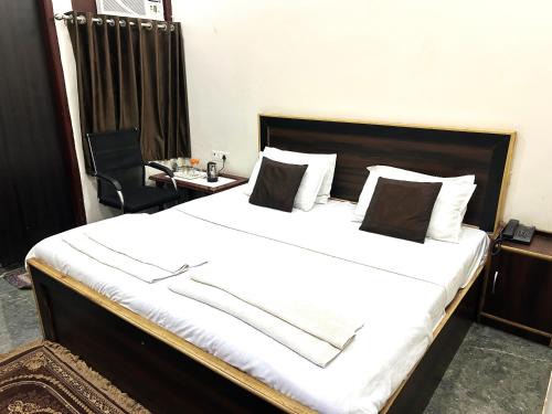 Mathura Hotel | Braj NIDHIVAN dham