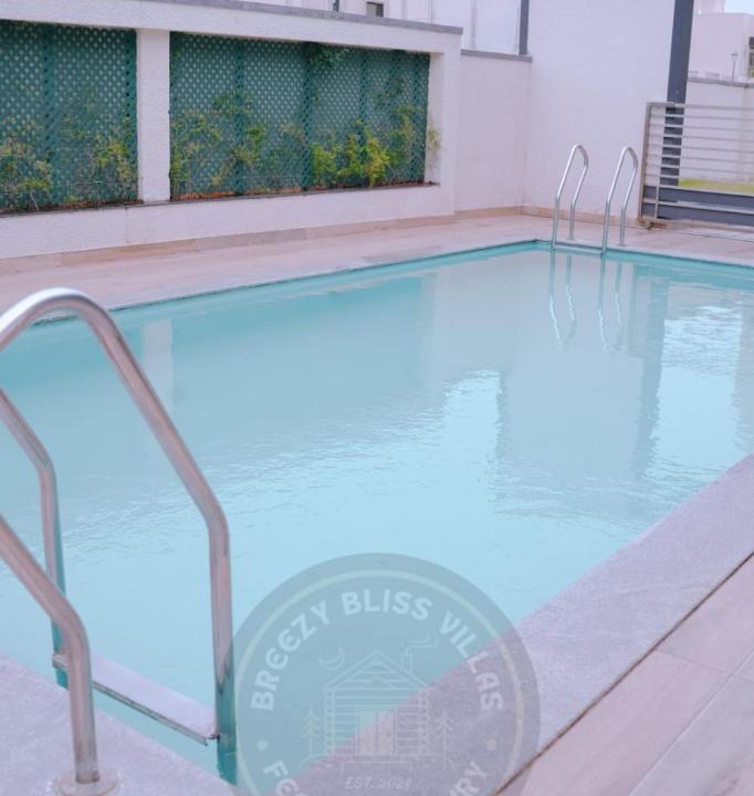Kelambakkam Hotel | Breezy classy room stay