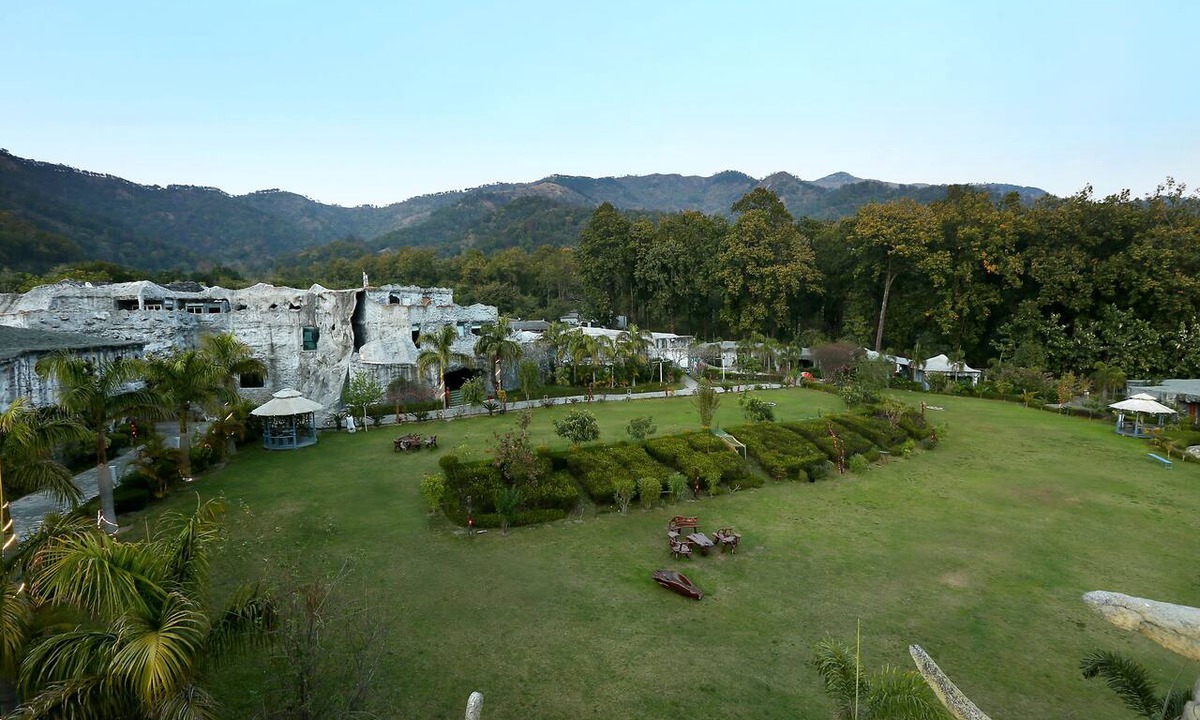 Bakrakot Hotel | Brys Caves