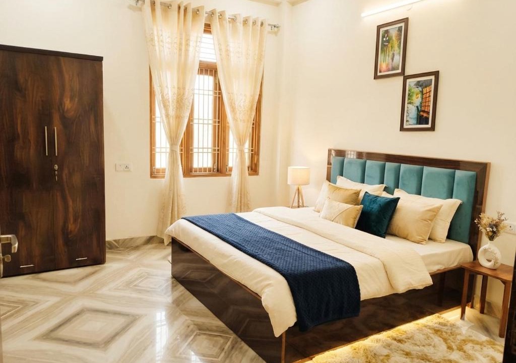 Chandauli Apartment | Captains deck