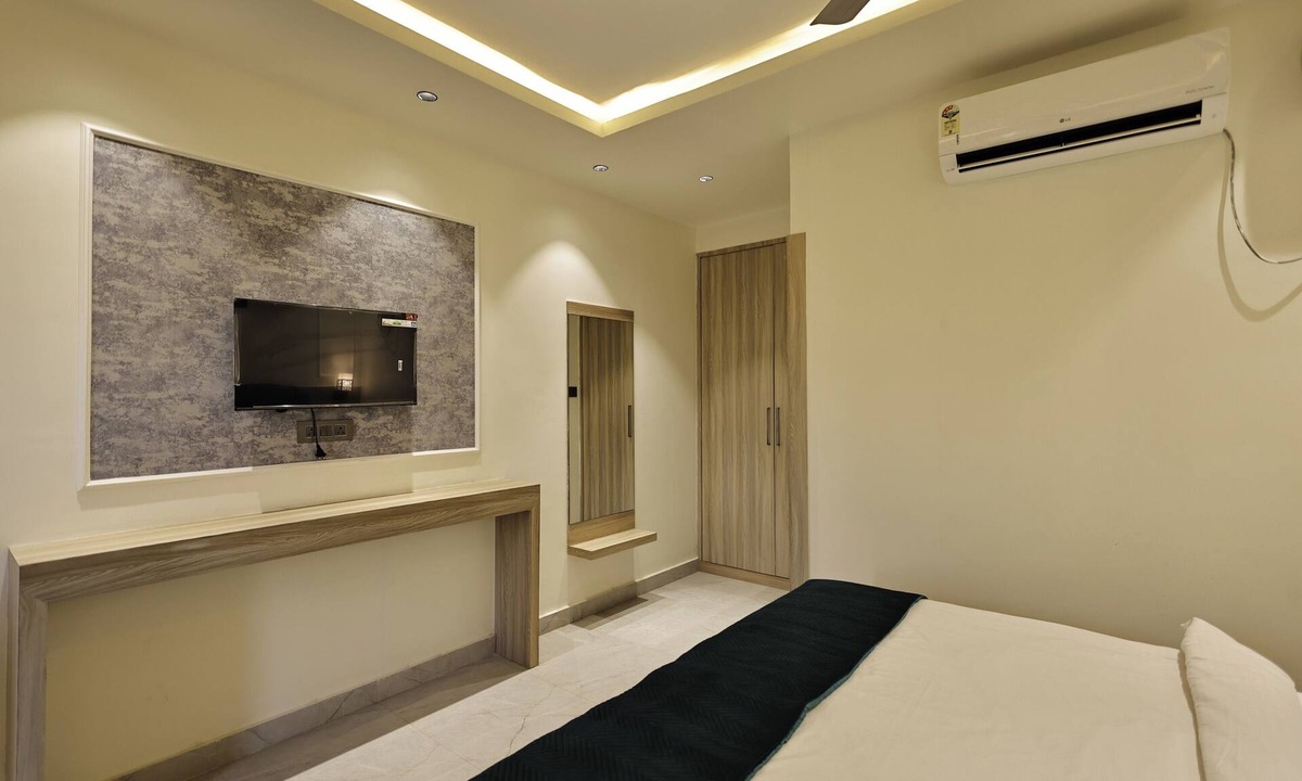 Vrindavan Hotel | Chandrika Green Resorts Near Prem Mandir