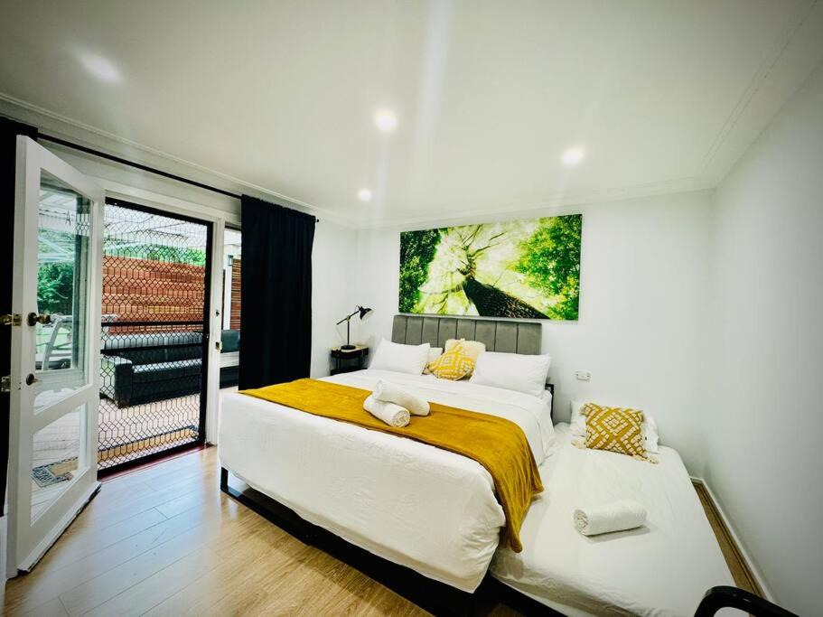 Wantirna South House | Charming 1BR Granny Flat Conveniently Located near Knox Shopping Center