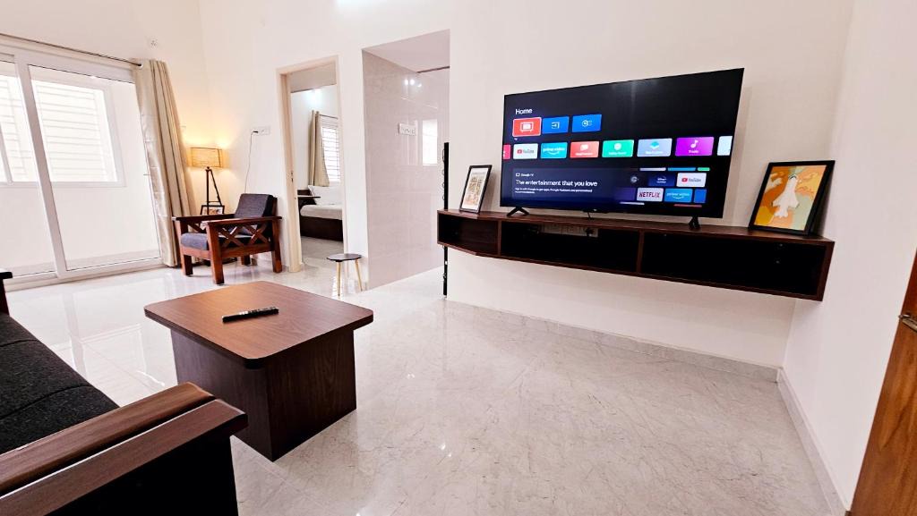 Kovilambakkam Apartment | Chippy Service Apartments No11 RadialRoad
