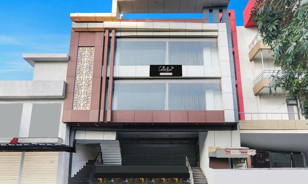 Lucknow House | Classic with BalconyJR inn