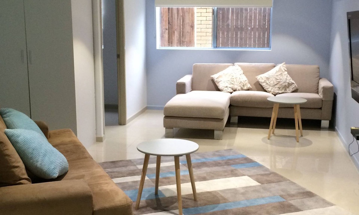 Ashmore Apartment | Clean, Comfortable, Convenient & Central
