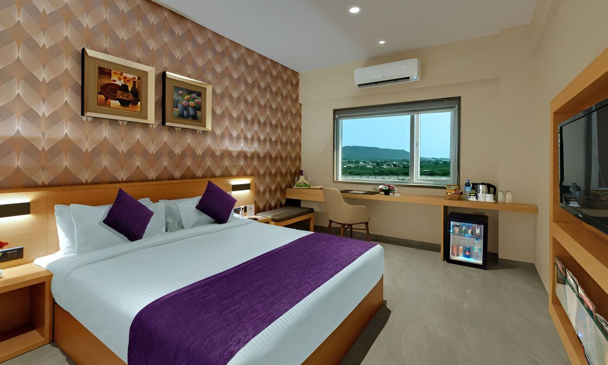 Bhuj Hotel | Click Hotel Bhuj