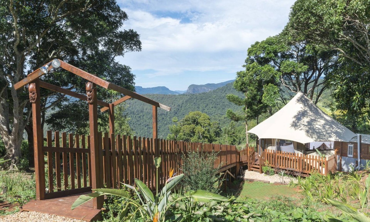 Beechmont Ski Chalet | Clouds Safari - Glamping with views