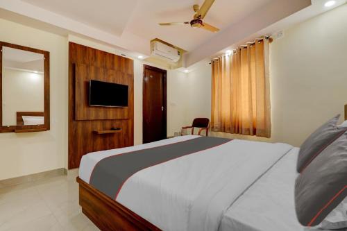 Rajajinagar Hotel | Collection O Hemadri Residency