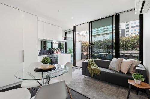 South Melbourne Apartment | Complete Host Essence Apartments