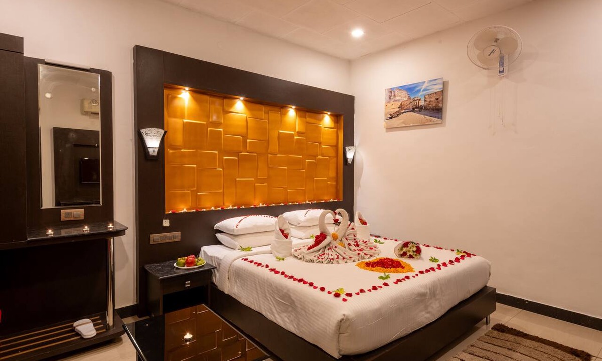 Somvarpet Hotel | Coorg Jungle Camp Backwater Resort