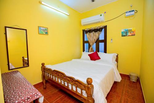 Heritage Town House | Corner Stays 2BHK Near Rock Beach