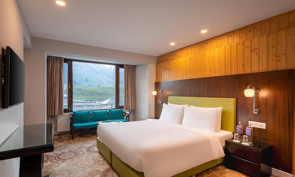 Sonamarg Hotel | Country Inn & Suites by Radisson, Sonamarg