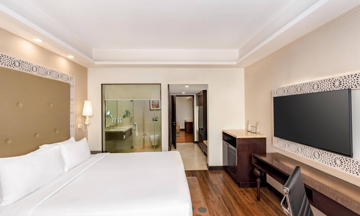 Kota Hotel | Country Inn & Suites by Radisson, Kota