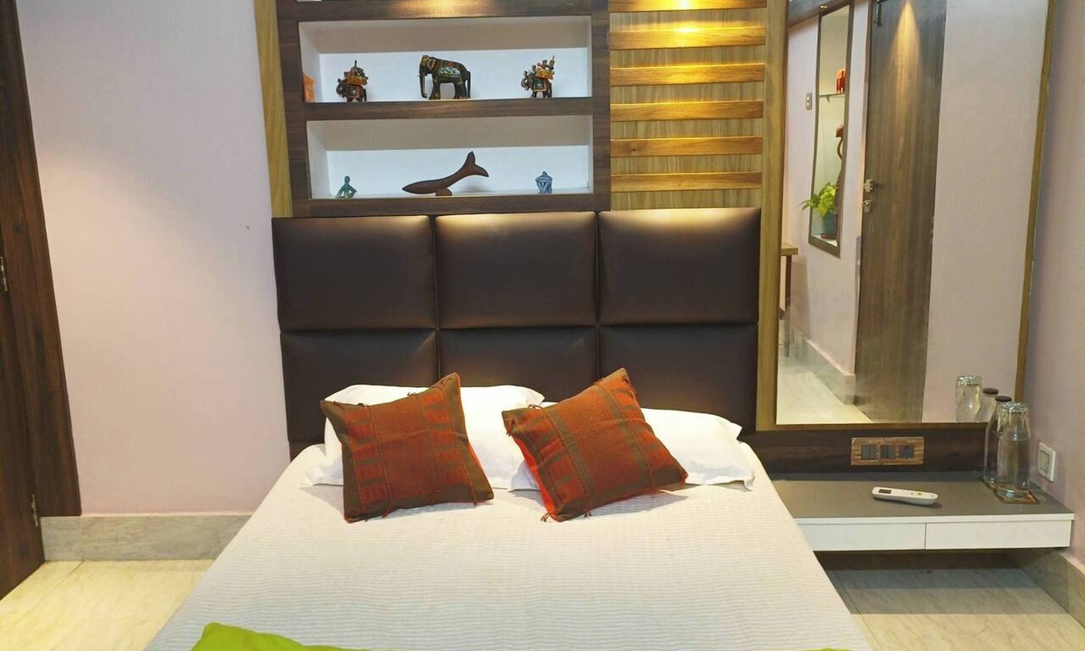 Bolpur House | Cozy Room-Unwind in a Thoughtfully designed Room