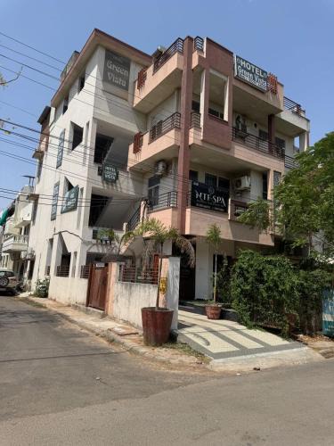 Malviya Nagar Hotel | DG Hotel Green Vista