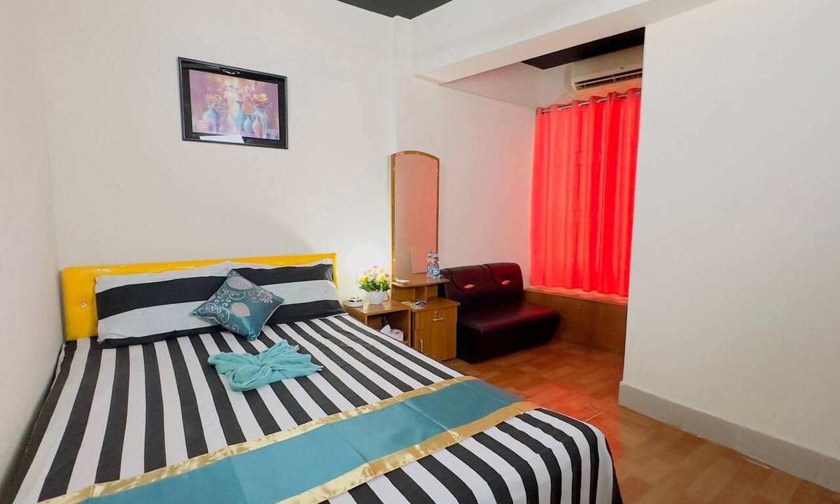Dhanmondi Hotel | Dhanmondi Lake View Hotel