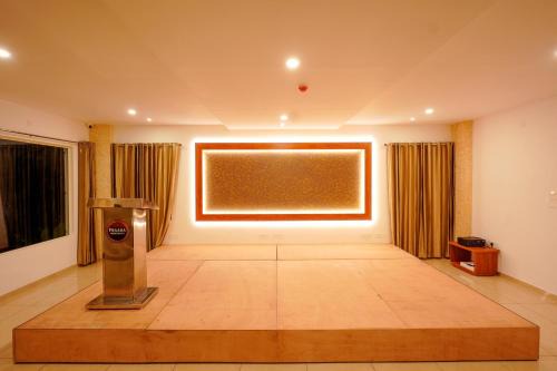 Muvattupuzha Hotel | EAGLEi