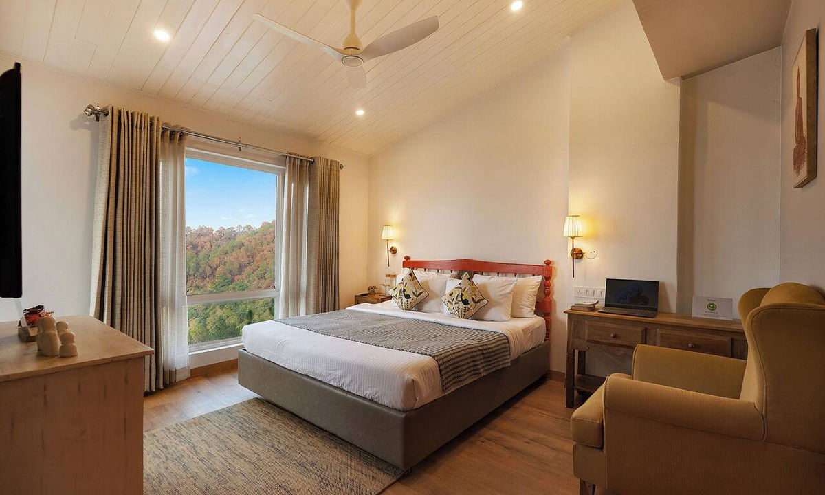 Kasauli Villa | ELIVAAS Beyond the Curb Villa