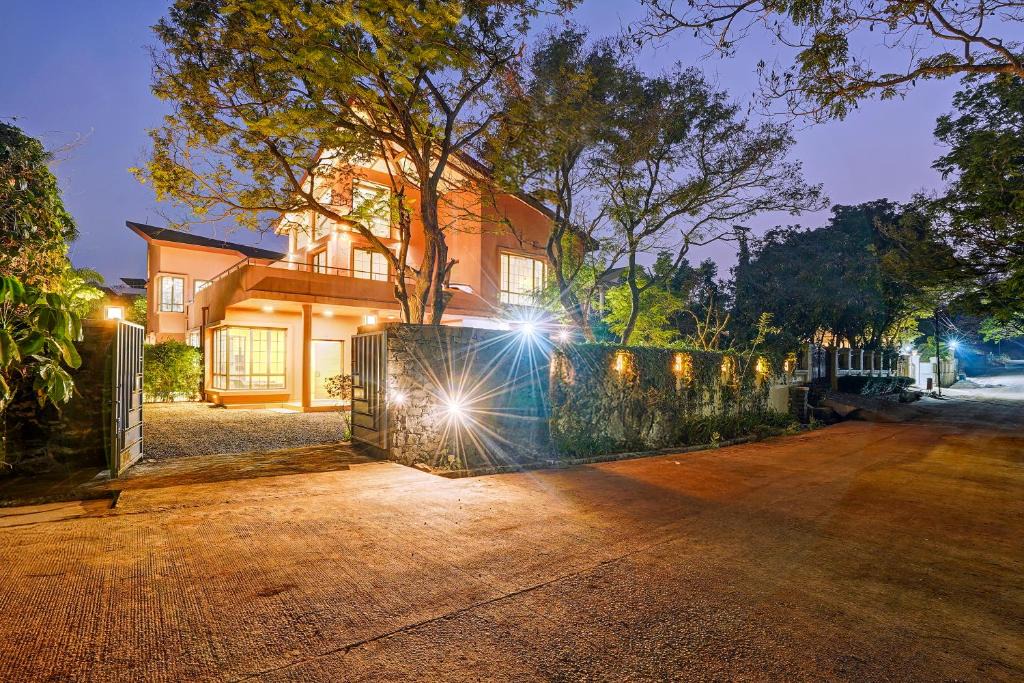 Kune Village Villa | ELIVAAS Signature Villa 39 - Serene 6 BHK Retreat with Pvt Pool, Gaming Zone & Balcony